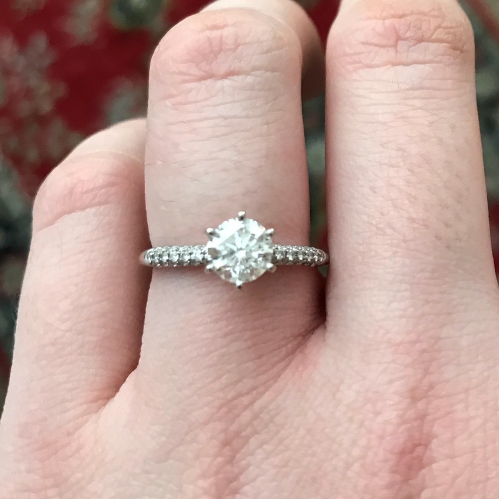 BEAUTIFUL 1 Carat White Gold Engagement Ring